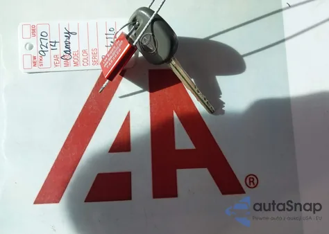 2014 Toyota Camry Se z USA, uszkodzony, nr VIN 4T1BF1FK9EU465734